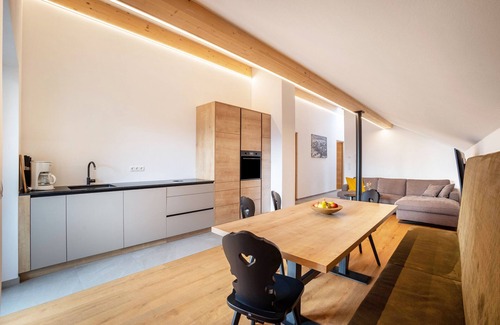 Naz Apartamento | Apartamento 'Linderhof Cima' con vistas a la montaña, piscina compartida y Wi-Fi