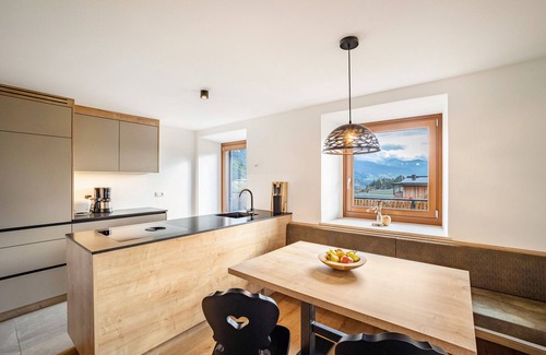 Naz Apartamento | Apartamento 'Linderhof Panorama Terrasse' con vistas a la montaña, piscina compartida y Wi-Fi