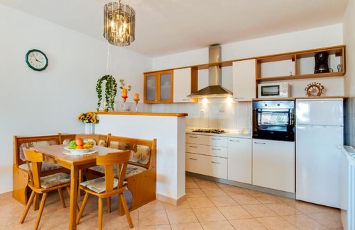 Simuni Apartamento | Apartment Ljiljana Simuni