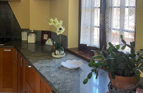 Arvier Apartamento | Apartamento "Lo Soleil" con vistas a la montaña, jardín y Wi-Fi