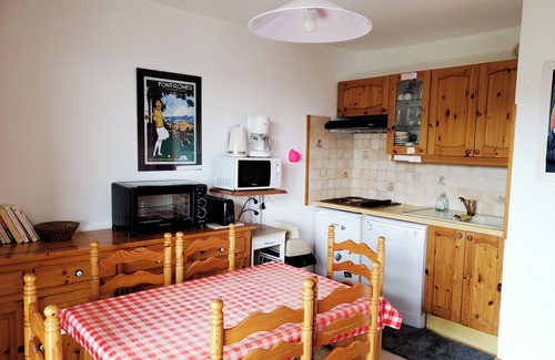 Pyrenees 2000 Apartamento | Apartamento situado en la ladera junto a un jardín de infantes