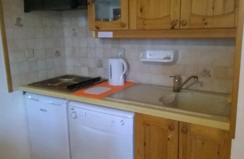 Pyrenees 2000 Apartamento | Apartamento situado en la ladera junto a un jardín de infantes