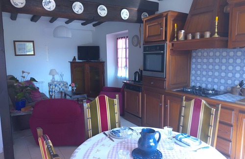 Sare Apartamento | Apartment 'Location Saisonnière' with Private Terrace, Shared Garden and Wi-Fi