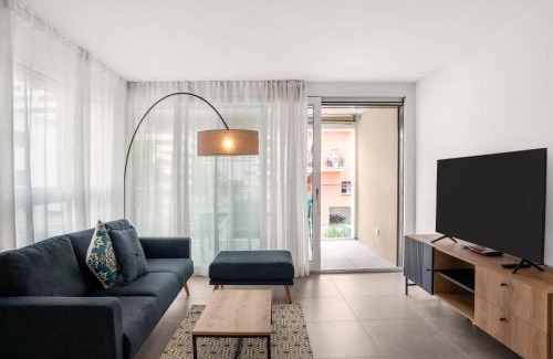 Locarno Apartamento | Apartment LocTowers A3-7-3 by Interhome