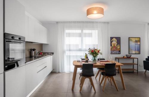 Locarno Apartamento | Apartment LocTowers A3-7-3 by Interhome