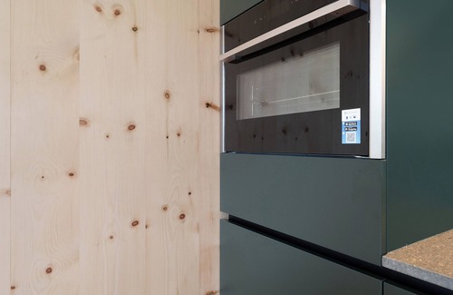 Avelengo Apartamento | Apartamento 'Lodge Pinus Cembra' con vistas a la montaña, terraza privada y Wi-Fi