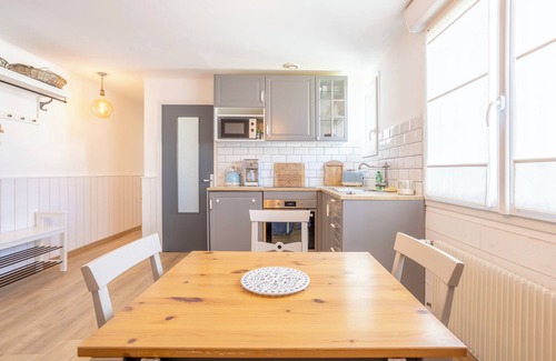 Plomeur Apartamento | Apartamento 'Loft Avec Jardin 5min De La Torche' con jardín privado y Wi-Fi