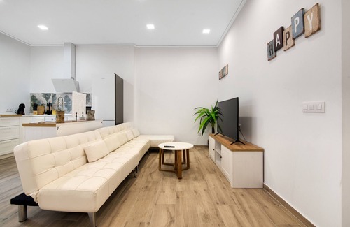 Gandia Apartamento | Apartment 'Lope De Vega Bajo' with Private Terrace, Wi-Fi and Air Conditioning
