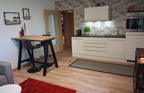 Sigmarszell Apartamento | Apartamento 'Lounge' con vistas a la montaña, terraza privada y Wi-Fi
