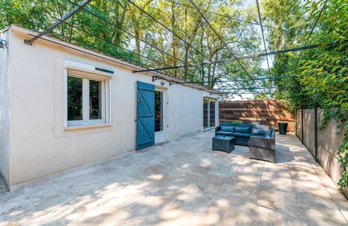 Caderousse Apartamento | Apartamento 'Love Room - Rhôna' con Wi-Fi y aire acondicionado