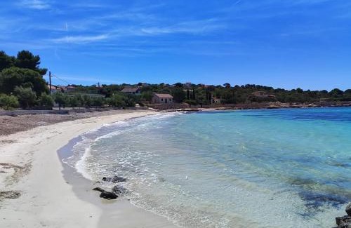 Drvenik Mali Apartamento | Apartment Lucija on the sandy beach