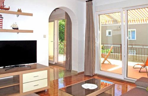 Novi Vinodolski Apartamento | Apartment Luka by Interhome