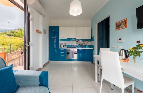 Tusa Apartamento | Apartamento 'Luna Calante' con vistas al mar, Wi-Fi y aire acondicionado