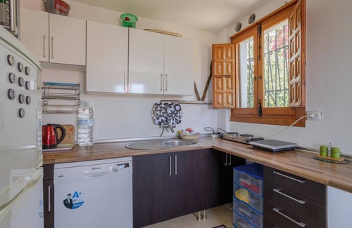 Salobreña Apartamento | Apartamento "Luna" con piscina compartida, Wi-Fi, aire acondicionado, terraza y jardín
