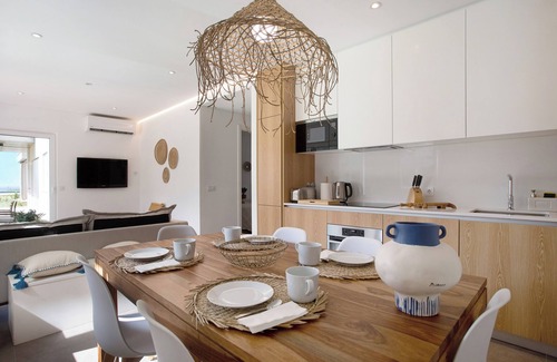 Nazare Apartamento | Apartamento "Luxury Boho Style Nazaré" con vistas al mar, piscina compartida y Wi-Fi
