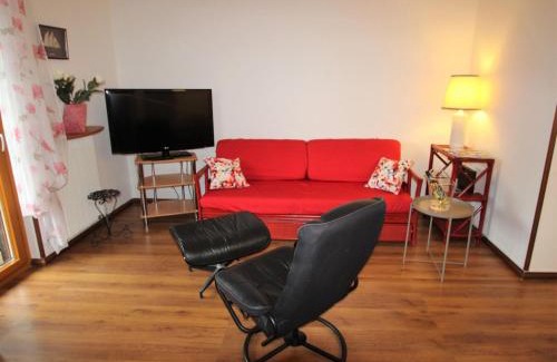 Porto Valtravaglia Apartamento | Apartment Magnolia by Interhome