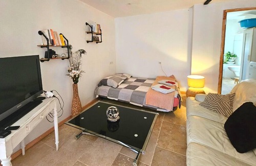 Manas Casa | Magnolia Apartment