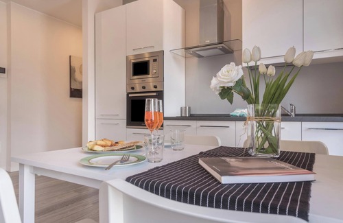 Laveno Apartamento | Apartamento "Maison Bibi Lago Maggiore" con vistas a la montaña, vistas al lago y balcón