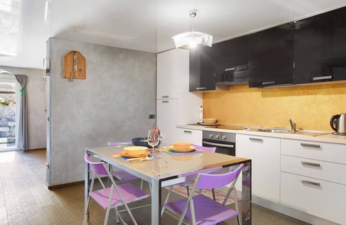 Cogne Apartamento | Apartamento 'Maison De La Musique' con vistas a la montaña, terraza compartida y Wi-Fi