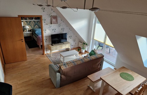 Bad Abbach Apartamento | Apartment 'Maisonette Ferienwohnung Am Kurpark' with Balcony and Wi-Fi