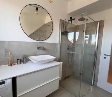 Siska District Apartamento | Apartment Malina - free private parking