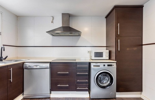 La Carrasca Apartamento | Apartamento 'Malvarrosa' con balcón y Wi-Fi