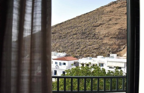 Merichas Apartamento | Apartamento 'Manolika Studio 5' con vistas al mar, Wi-Fi y aire acondicionado