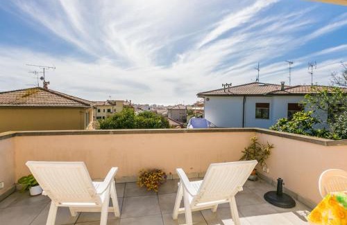 Rosignano Solvay Apartamento | Apartment Mansarda by Interhome