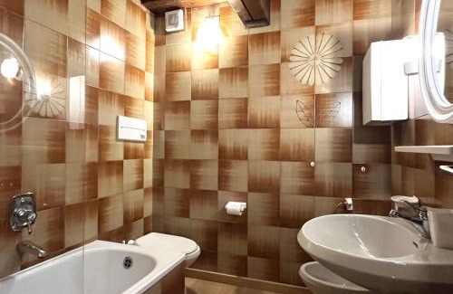 Giustino Apartamento | Apartment Mansarda al Doss by Interhome