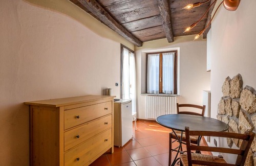 Orta San Giulio Apartamento | Apartment Mansarda by Interhome