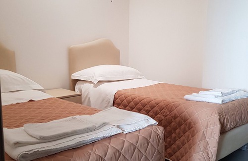 Angri Apartamento | Apartment 'Mansarda Parco La Ville' with Mountain View and Air Conditioning