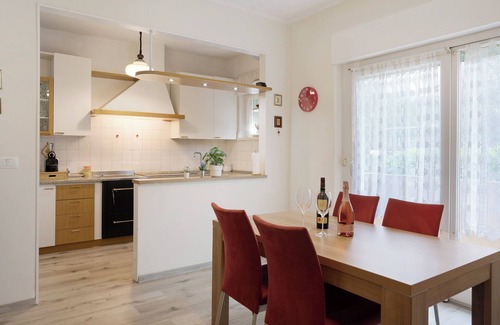 Pergine Valsugana Apartamento | Apartamento 'Marconi 35 Pergine' con vistas a la montaña, jardín compartido y Wi-Fi