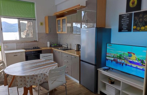 Cove Tri Zala (Zrnovo) Apartamento | Apartment Mareta in Viganj