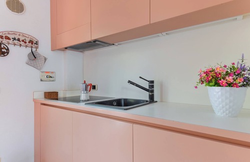 Capo D'arco Apartamento | Apartamento 'Margherita' con vistas al mar, terraza privada y balcón