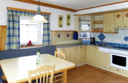 Haus im Ennstal Apartamento | Apartment Margit by Interhome