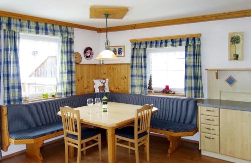 Haus im Ennstal Apartamento | Apartment Margit by Interhome