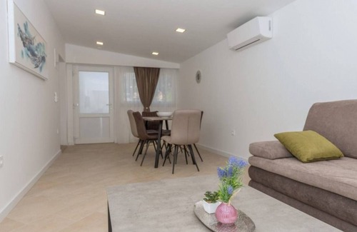 Donja luka Apartamento | Apartment Mari - 40m from the beach: A6(4+2) - Makarska, Riviera Makarska, Croatia