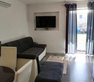 Pirovac Apartamento | Apartment Maria