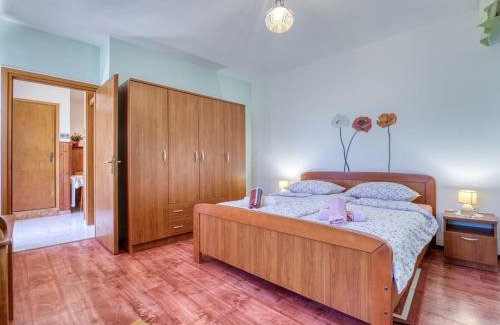 Opric Apartamento | Apartment Marija-2 by Interhome
