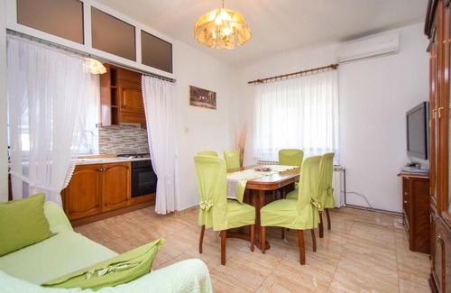 Bilice Apartamento | Apartment Marija by Interhome