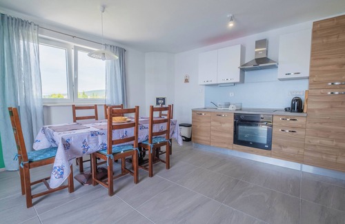 Jadranovo Apartamento | Apartment Marinko