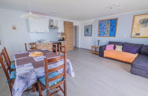 Jadranovo Apartamento | Apartment Marinko