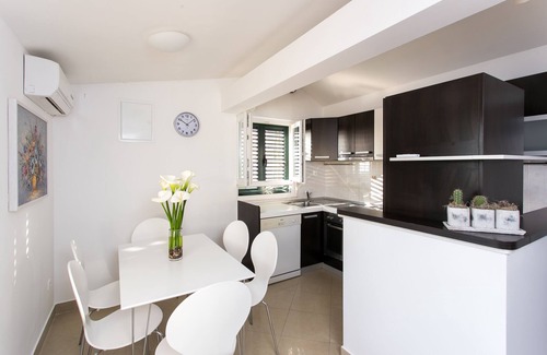 Montovjerna Apartamento | Apartment Marlo