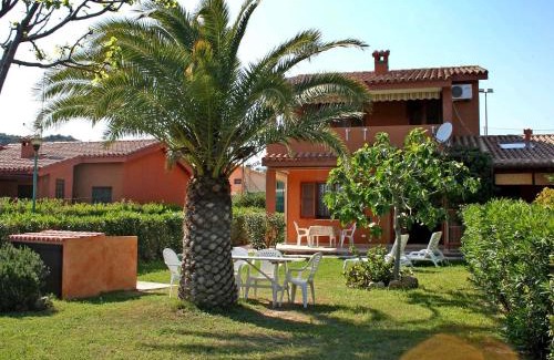 Costa Rei Apartamento | Apartment Marrone-1 by Interhome