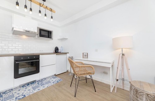 Playa del Cable Apartamento | Apartment Marta