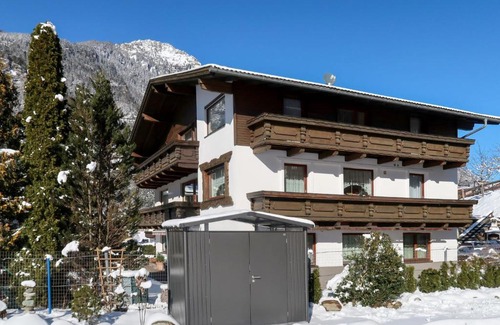 Pfunds Apartamento | Apartment Martina-2 by Interhome