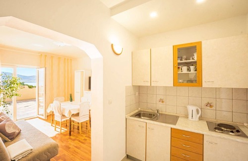 Zubovici Apartamento | Apartment Marva 3 with sea view and free air conditioning