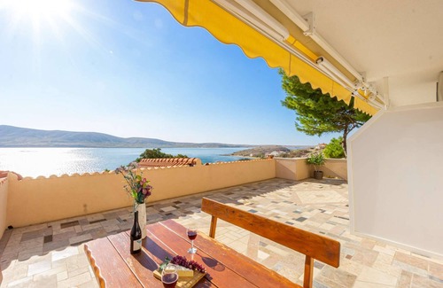 Zubovici Apartamento | Apartment Marva 3 with sea view and free air conditioning