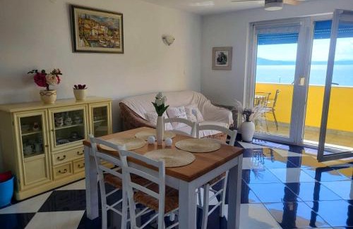 Novi Vinodolski Apartamento | Apartment Mary with a beautiful view