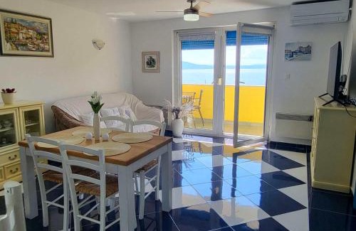 Novi Vinodolski Apartamento | Apartment Mary with a beautiful view